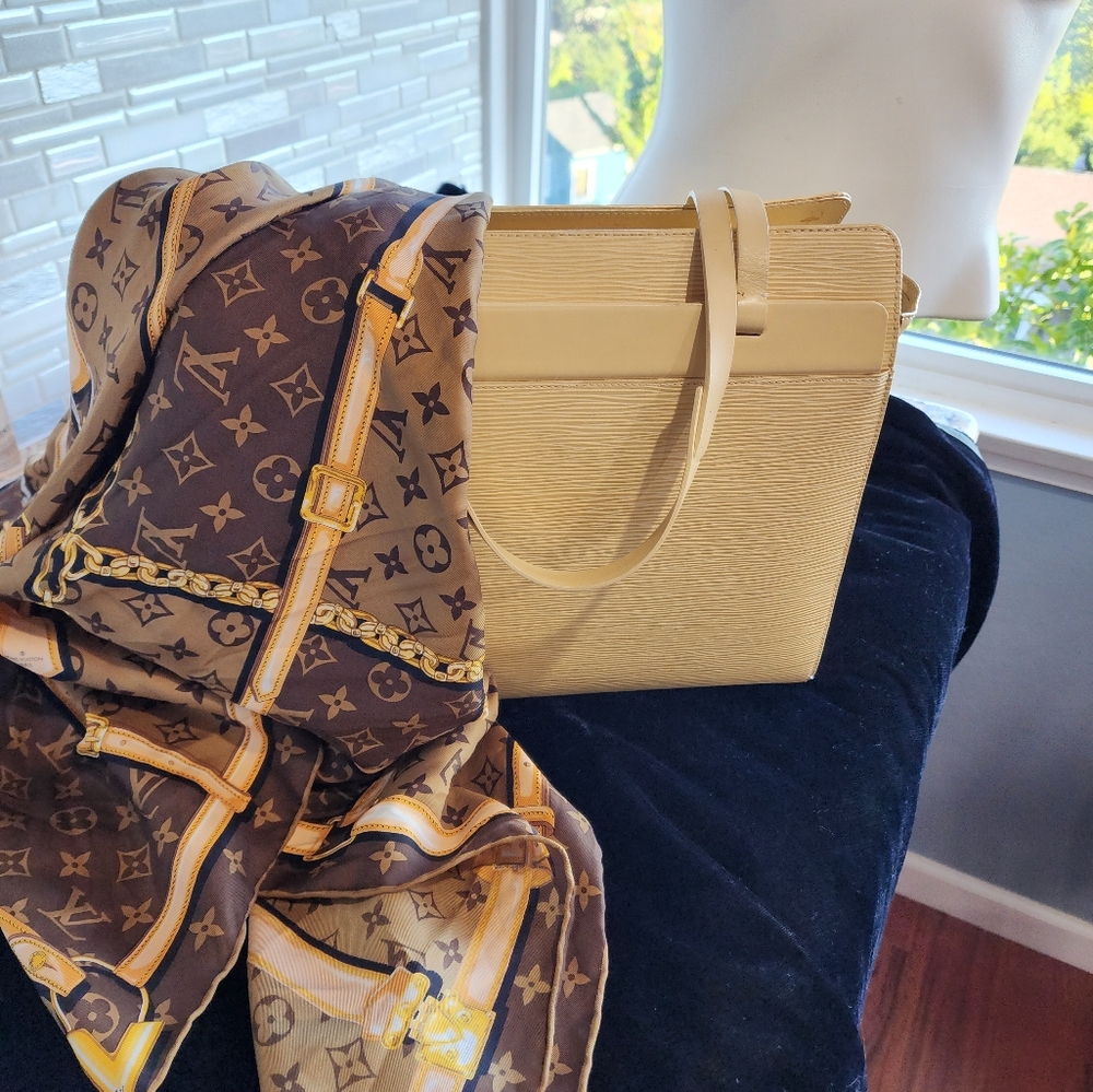 🍦🍦- Vanilla LOUIS VUITTON Croisette Tote - Picture 11 of 16
